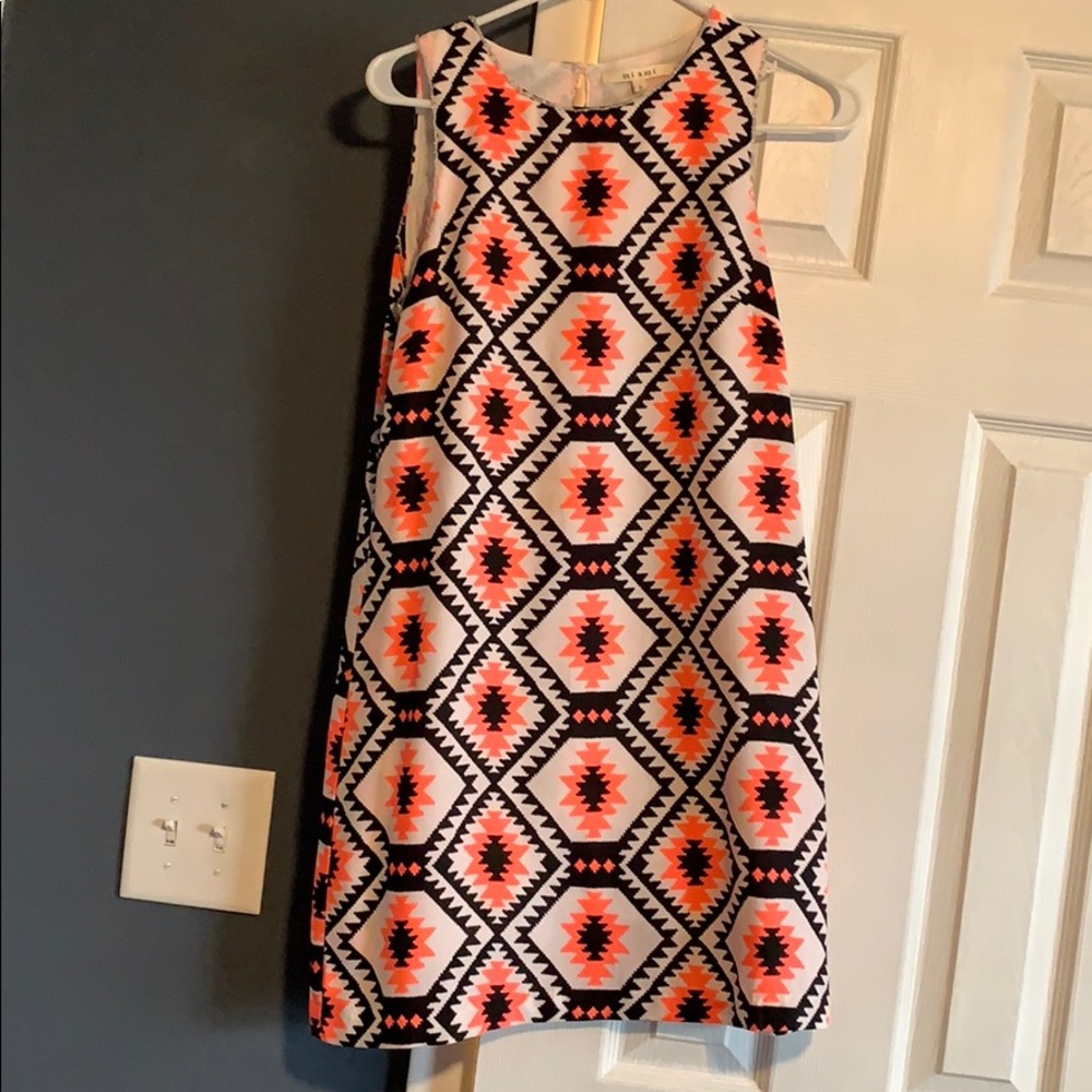Miami sleeveless dress hot pink, black, and white